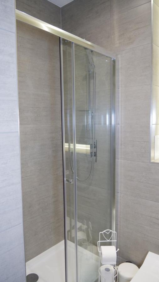 Luxurious Short Stay Flat In Milton Keynes Exterior photo